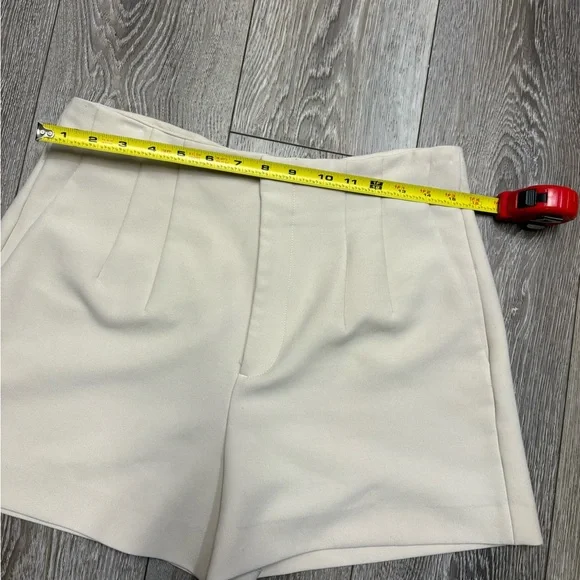 Zara Cream High Waist Women's Shorts - Picture 5 of 11